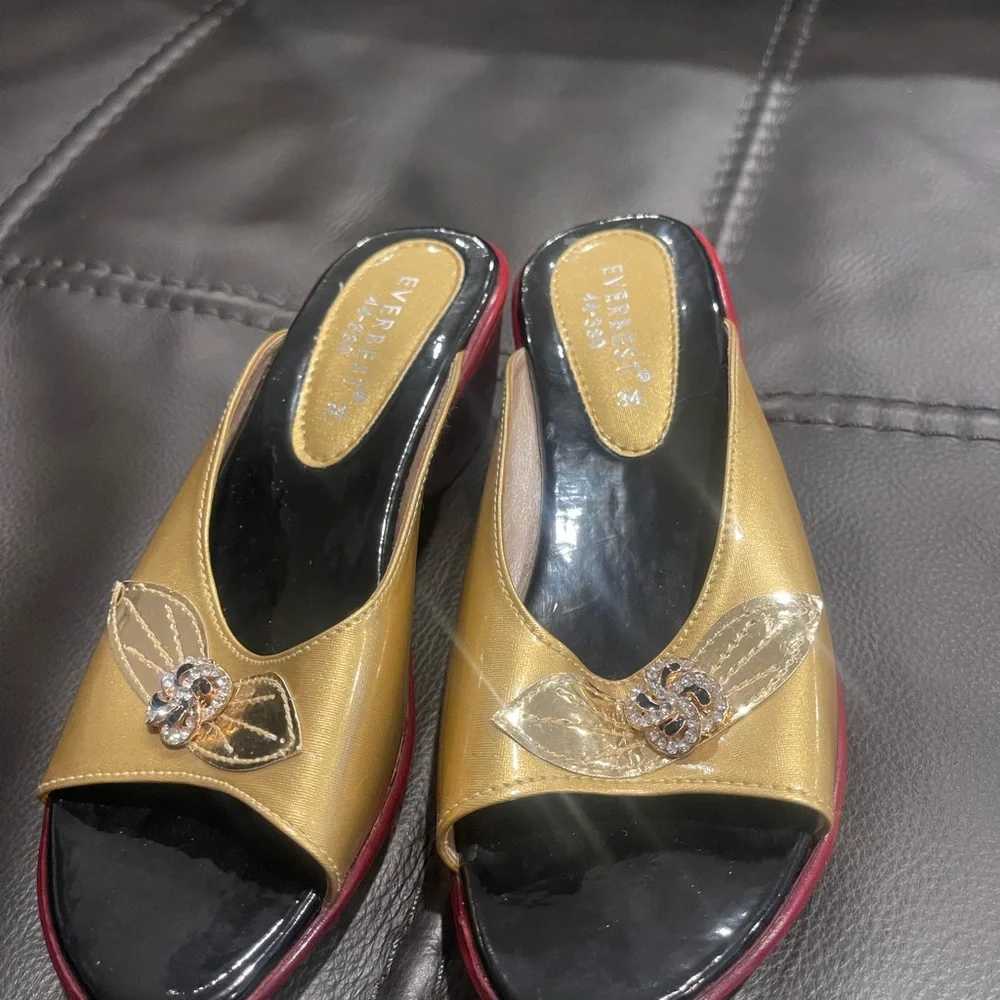 Stylish‎ Gold Kids Dress Shoes